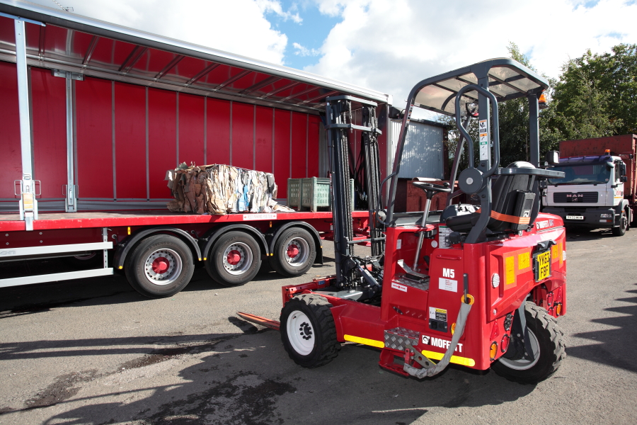 Forklift-Loading